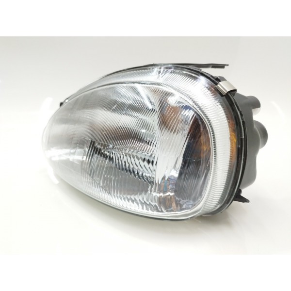 Farol Corsa Esquerdo 1995 1996 1997 1998 1999 Vidro Raiado Esquerdo