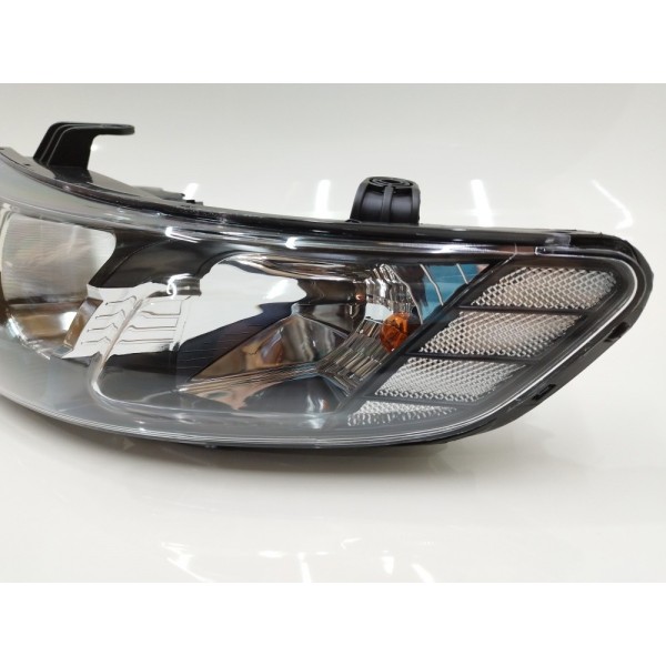 Par Farol Dianteiro Kia Cerato 2009 2010 2011 2012 2013 Direito