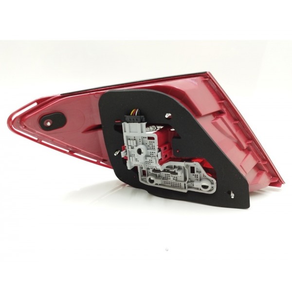 Lanterna Traseira Direita Mercedes C180 C200 2011 2012 2013 Direito Vermelho