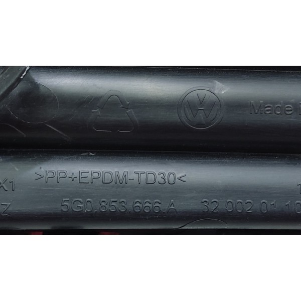 Grade Moldura Milha Dianteira Direita Golf Tsi 2013 A 2019 Preto Direito