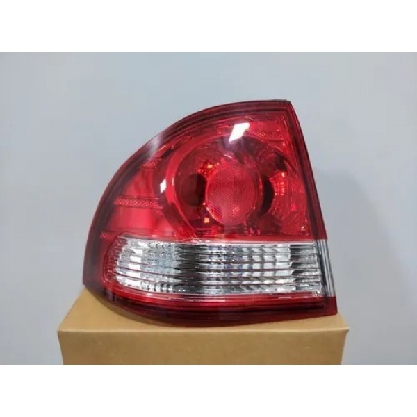Par Lanterna Traseira Chevrolet Classic 2011 2012 A 2015 Direito
