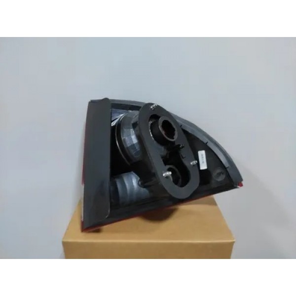 Par Lanterna Traseira Chevrolet Classic 2011 2012 A 2015 Direito