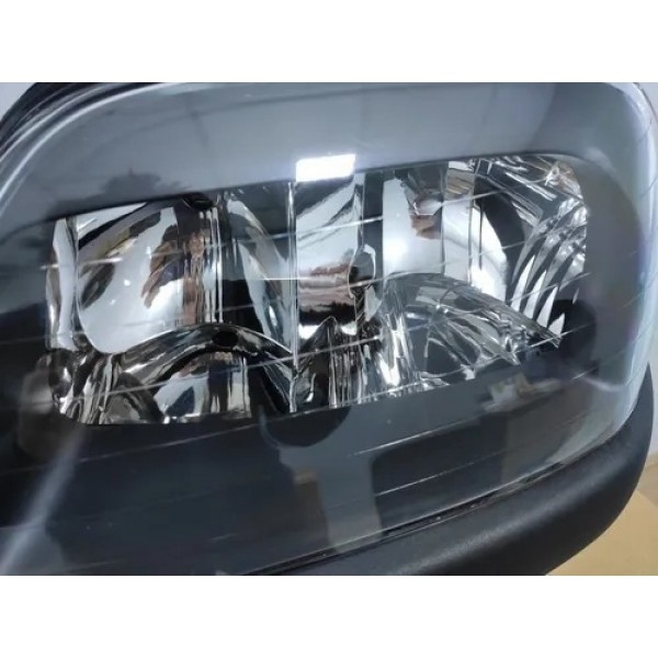 Farol Esquerdo Fiat Doblo Mascara Negra 2002 2003 A 2009 Esquerdo