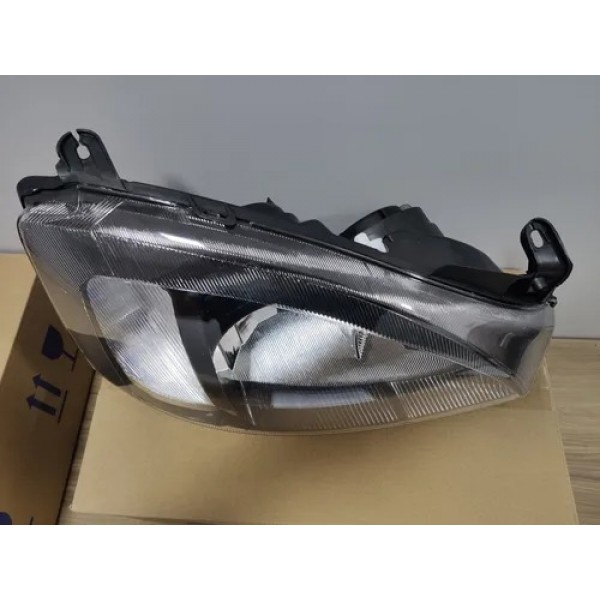 Farol Corsa Montana Direito Ano 2003 2004 2005 2006 A 2008  Direito