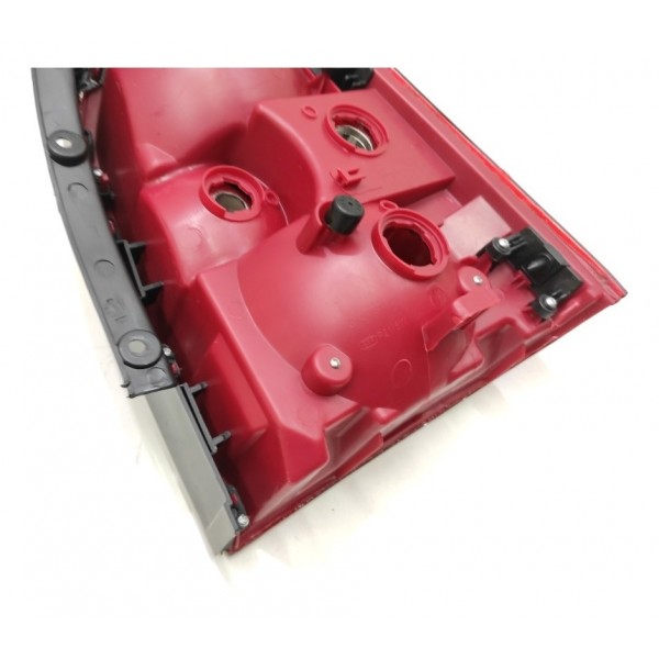 Lanterna Traseira Esquerda Tucson 2004 A 2010 Esquerdo Vermelho