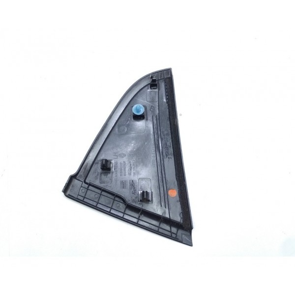 Moldura Acabamento Porta Traseira Esquerda Kwid 2017 A 2021