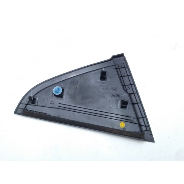 Moldura Acabamento Porta Traseira Direita Kwid 2017 A 2021