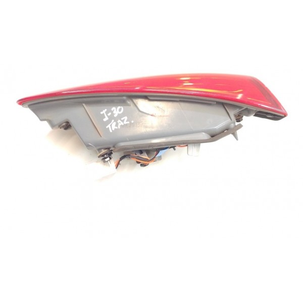 Lanterna Tampa Traseira Esquerda Hyundai I30 2014 A 2018  Esquerdo