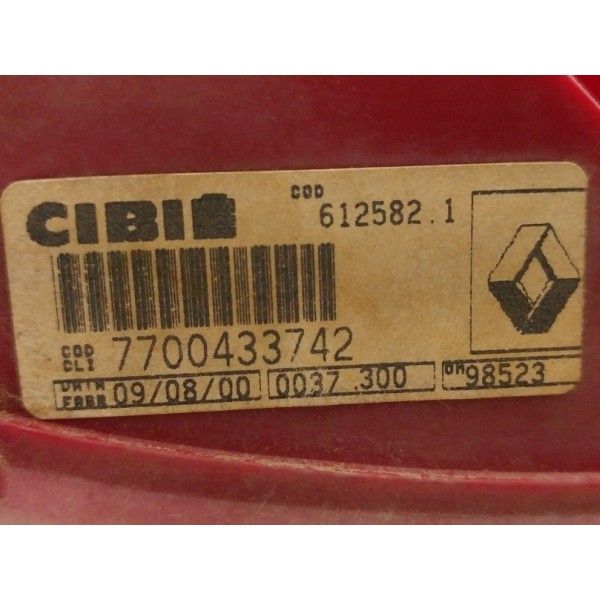 Lanterna Traseira Direita Renault Clio Hatch 1999 A 2003  Direito