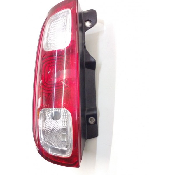 Lanterna Traseira Esquerda Fiat Uno Vivace 2011 A 2015  Esquerdo