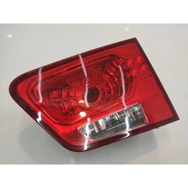 Lanterna Tampa Direita Kia Cerato 2009 2010 2011 2012 2013