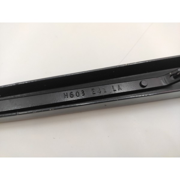 Braço Limpador Direito Nissan Versa 2015 A 2020  Direito