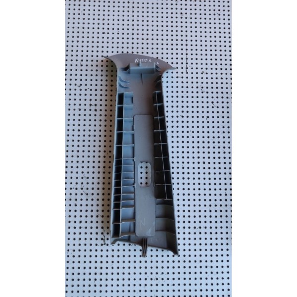 Acabamento Interno Da Coluna T Mitsubishi Airtrek