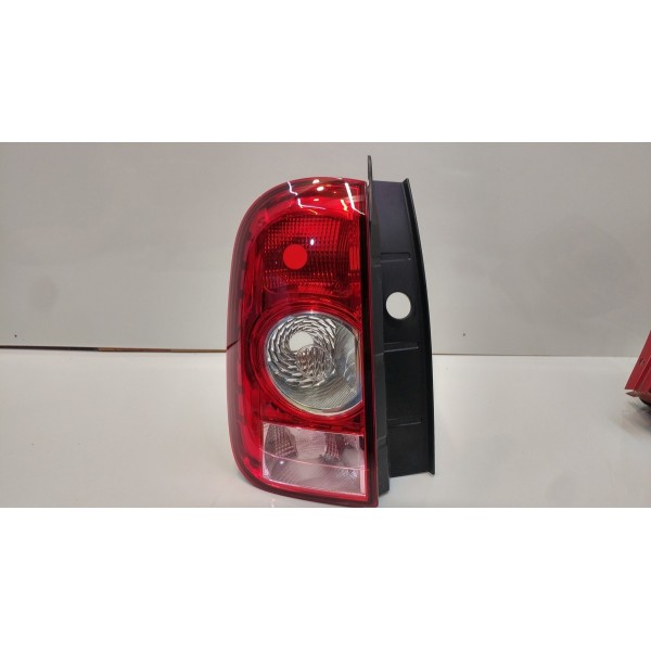 Lanterna Traseira Esquerda Renault Duster 2011 A 2015  Esquerdo Padrão