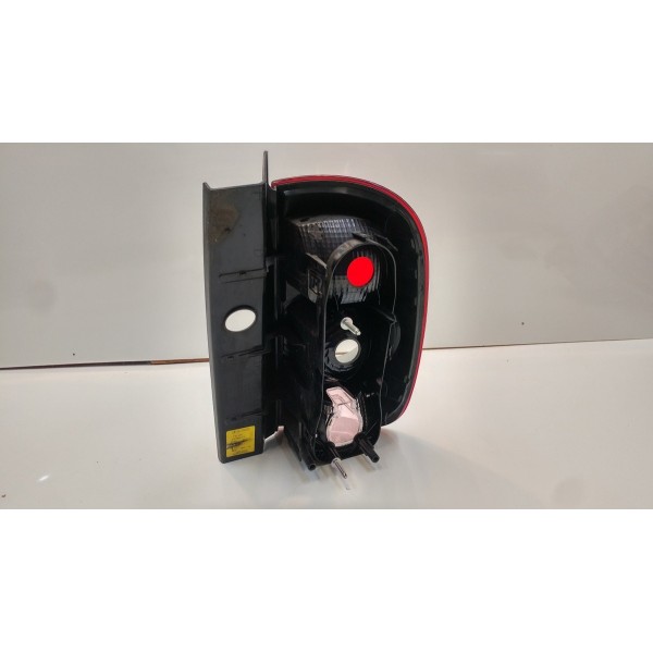 Lanterna Traseira Esquerda Renault Duster 2011 A 2015  Esquerdo Padrão