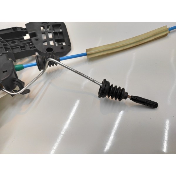 Fechadura Porta Traseira Direita Gla 200 E 250 2015 2016