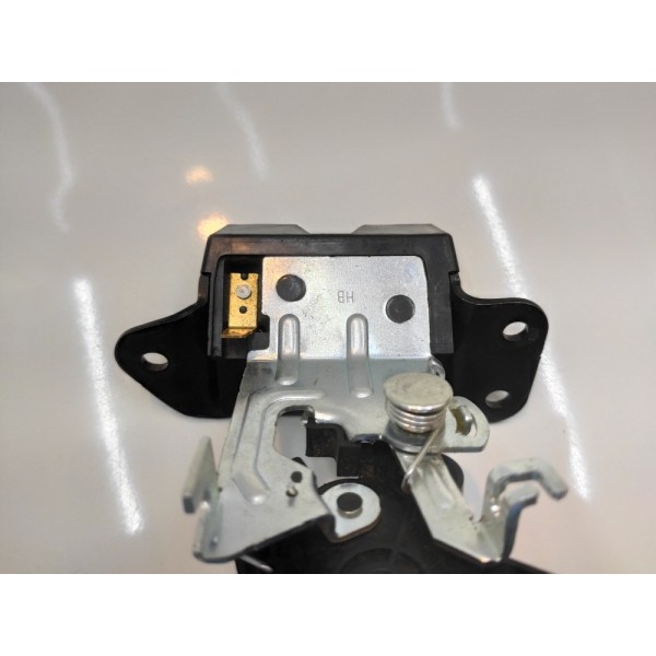 Fechadura Traseira Porta Malas Hb20 Hatch 2012 A 2018