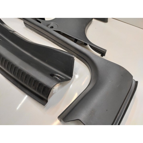 Acabamento Plástico Interior Gla 200 E 250 2015 Unitário