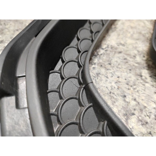 Grade Milha Direita Class E500 Coupê 2011 A 2017 A2078850453 Preto Direito