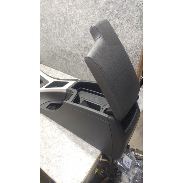 Console Apoio De Braço Bmw 320i 2011 Original