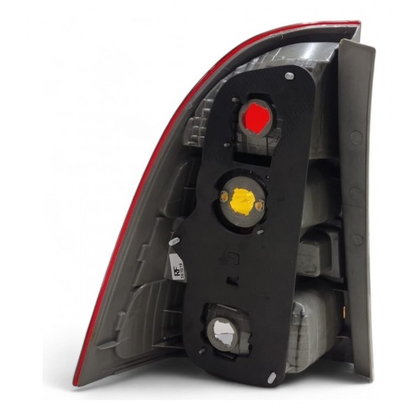 Lanterna Traseira Direita Toyota Fielder 2003 2004 A 2008 Direito Vermelho