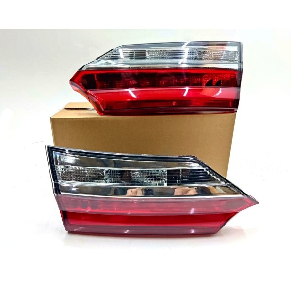 Par Lanterna Tampa Traseira Toyota Corolla 2017 2018 2019 Direito